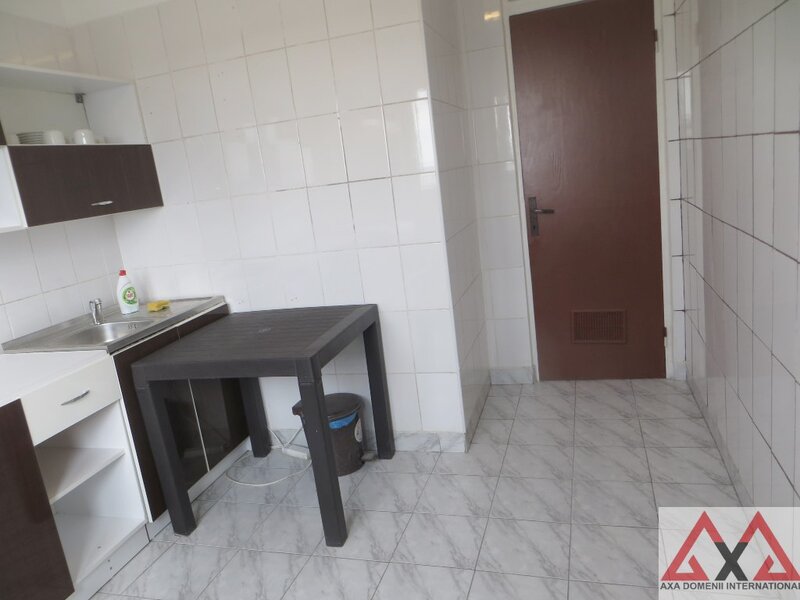 Dristor, 5 minute metrou, decomandat, 2 bai