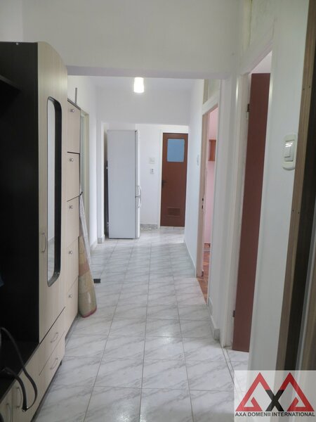 Dristor, 5 minute metrou, decomandat, 2 bai